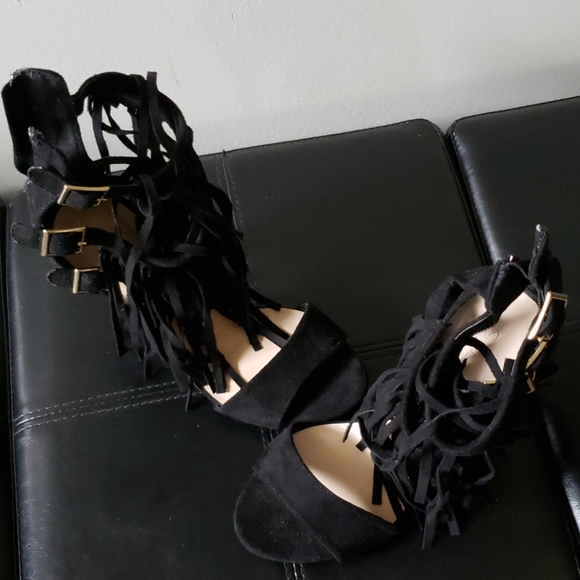 Strappy black stiletto - Picture 2 of 4